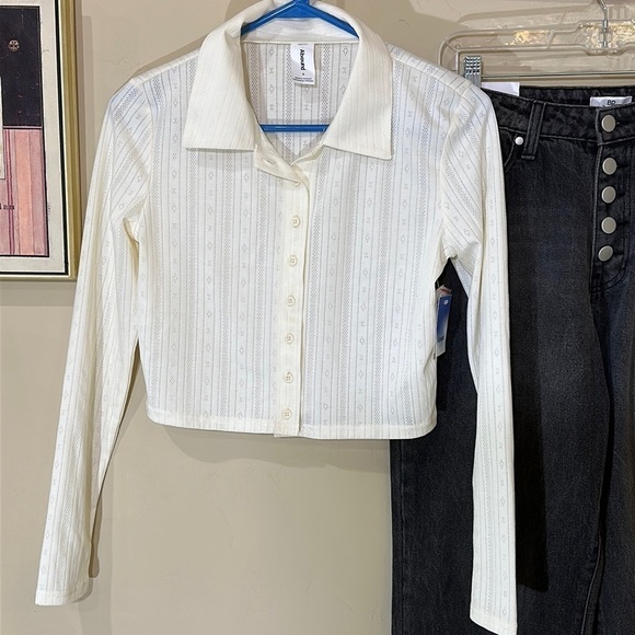 NWT Abound Cardi top Cream Long Sleeve Button Top Collar Sz S - Picture 1 of 8